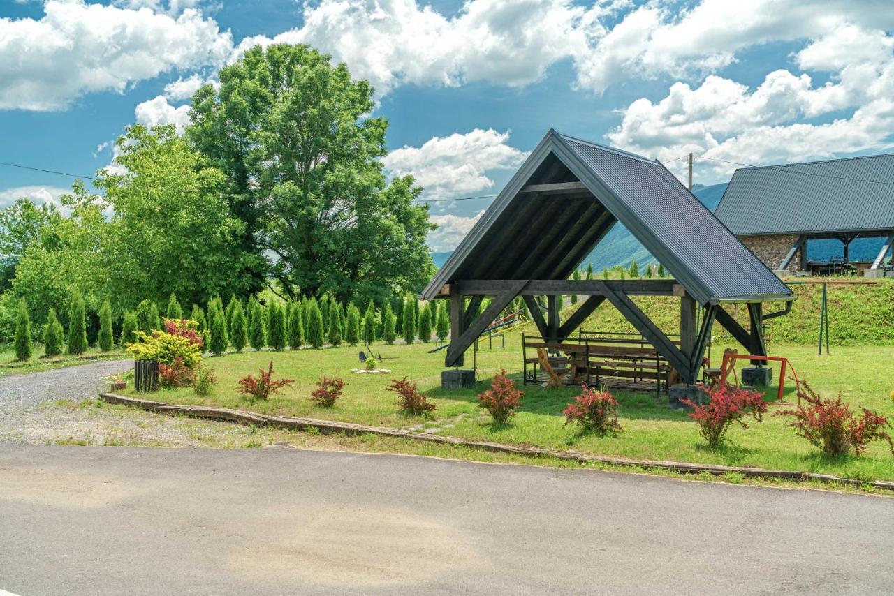 Resort Big House Plitvicka Jezera Licko Petrovo Selo Luaran gambar